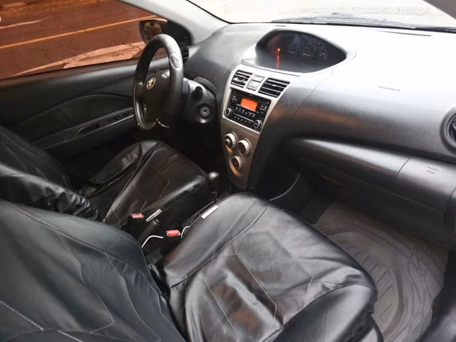 Toyota Yaris 2012 - Imagen 3