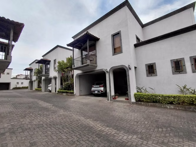 ALQUILER DE CASA EN CONDOMINIO EN BELEN CON LINEA BLANCA O AMUEBLADA - Imagen 15