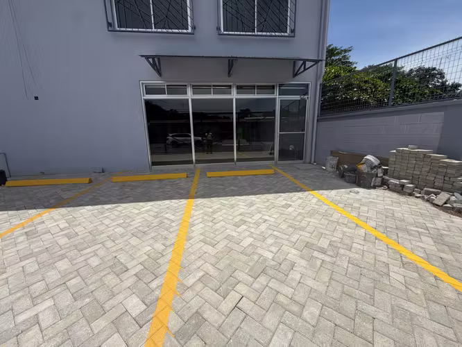 Bodega en Alquiler | 350 m² + Mezzanine | Barrio Corazón de Jesús | Ideal para Distribución y Logística - Imagen 6