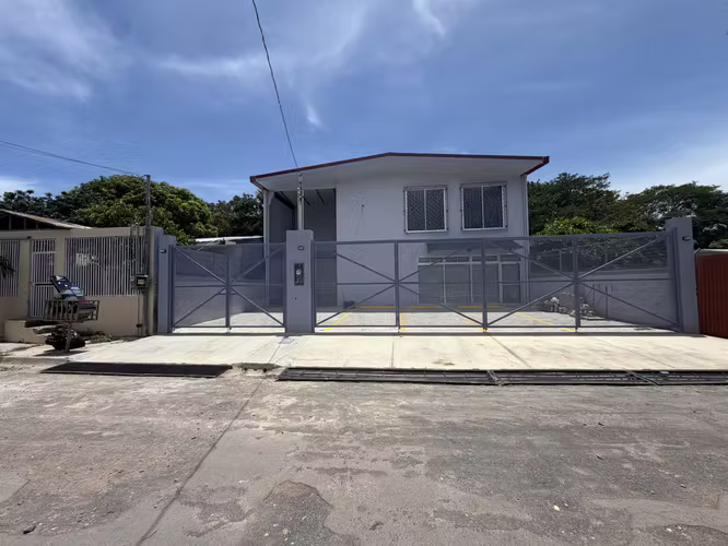 Bodega en Alquiler | 350 m² + Mezzanine | Barrio Corazón de Jesús | Ideal para Distribución y Logística - Imagen 5