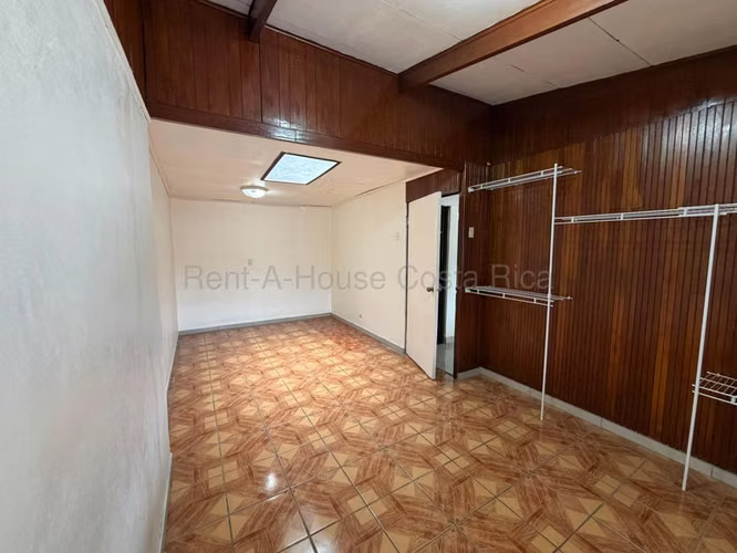 Venta de Casa con Apartamento en Cubujuqui-Heredia. RAH 27-196 - Imagen 4