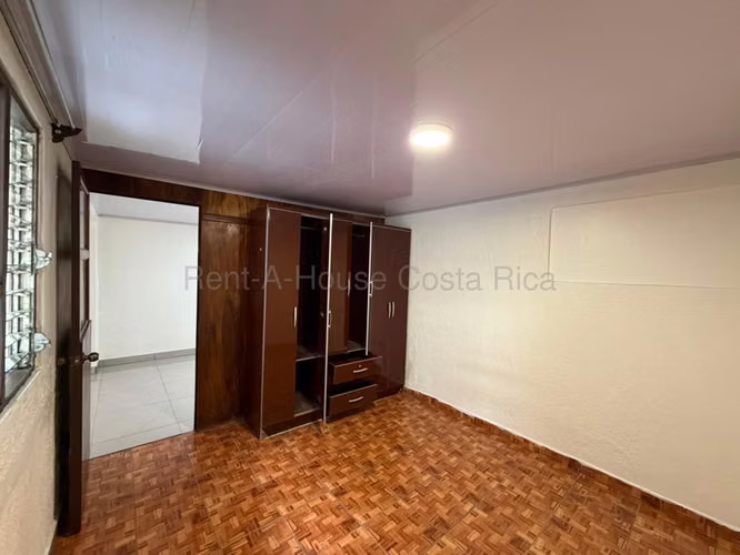 Venta de Casa con Apartamento en Cubujuqui-Heredia. RAH 27-196 - Imagen 8