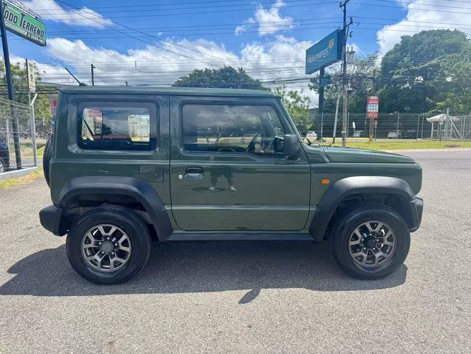 Suzuki Jimny GL A/T 2022 - Imagen 2