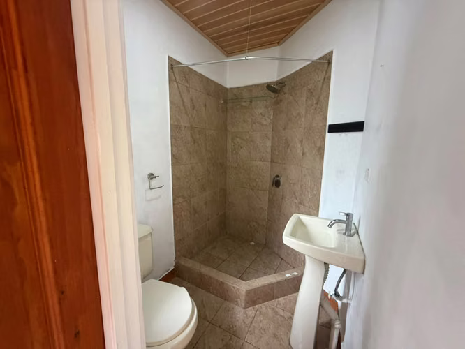 AMPLIO APARTAMENTO EN LA GUARIA, MORAVIA - Imagen 7