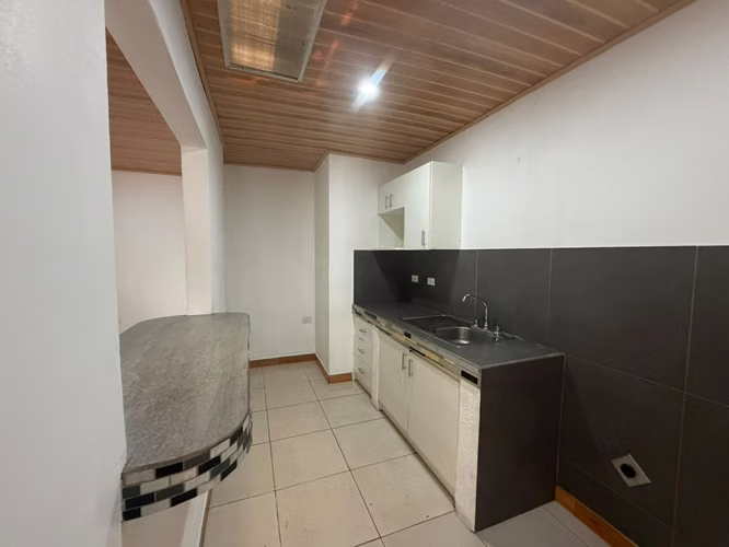 AMPLIO APARTAMENTO EN LA GUARIA, MORAVIA - Imagen 3