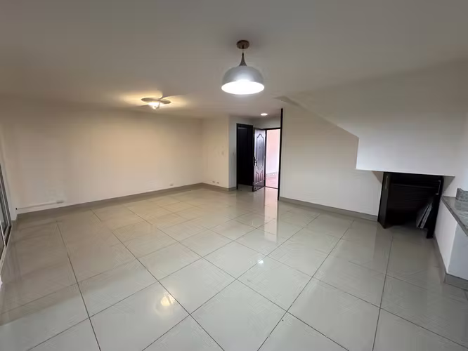 Casa en Condominio en Escazú - Imagen 3
