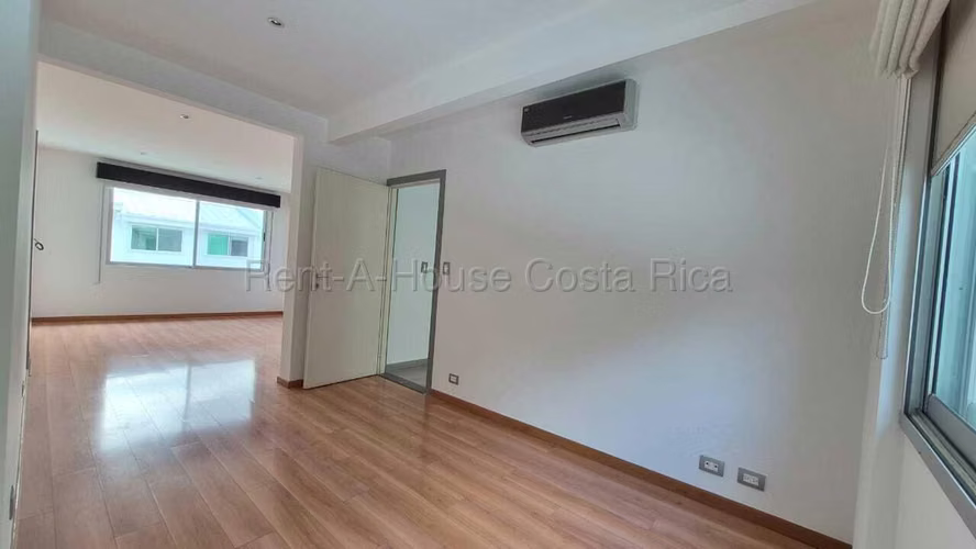Casa en venta en Santa Ana RAH 26-1706