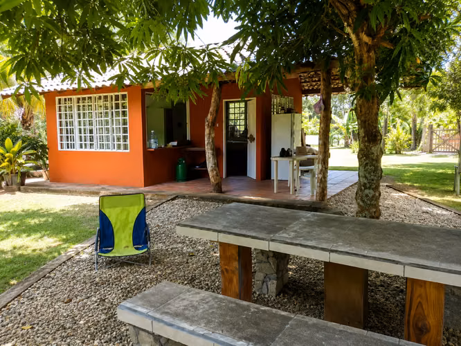 Lote en Guanacaste 1.500m2, a 100 metros del mar – Ideal para descanso o inversión - Imagen 2