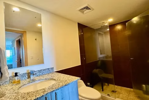 Apartamento en Condominio Torres de Heredia.