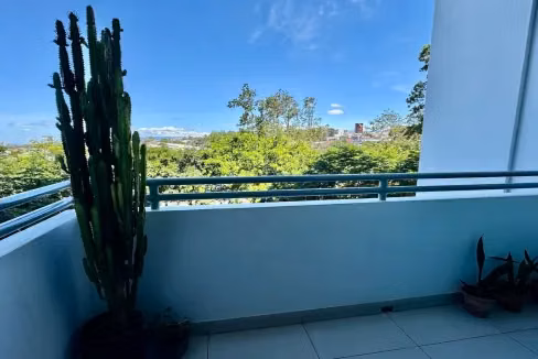 Apartamento en Condominio Torres de Heredia.