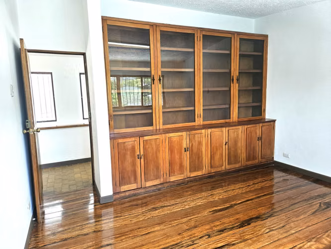CASA COMERCIAL | 340 m² | USO DE SUELO COMERCIAL | 5 PARQUEOS - Imagen 8