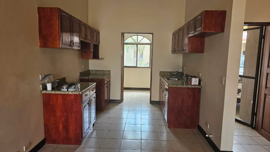 CASA EN CONDOMINIO LUZ DE LUNA