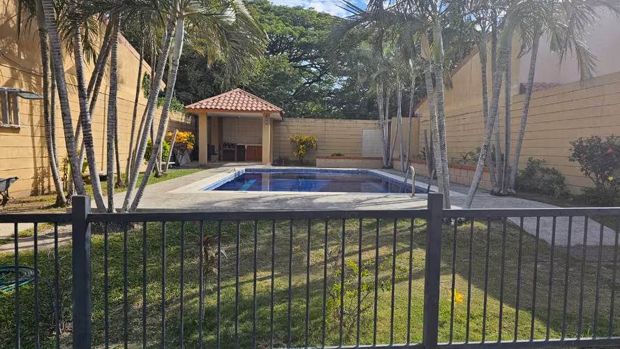 CASA EN CONDOMINIO LUZ DE LUNA