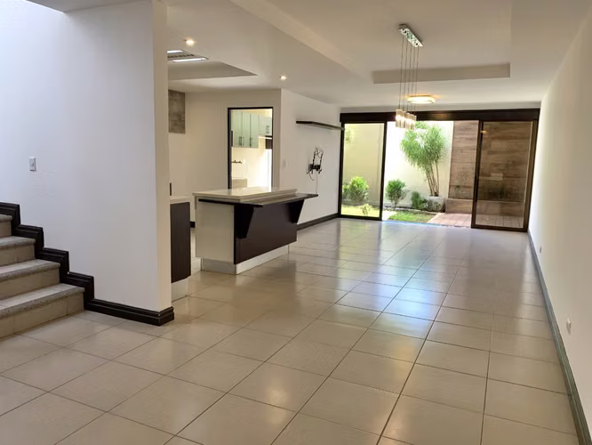 ALQUILER CASA EN CONDOMINIO, SANTA ANA - Imagen 2