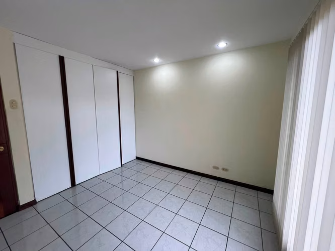 Alquiler de casa en condominio en bello horizonte de Escazú - Imagen 20