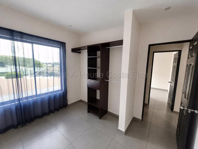 Venta de Casa con terraza y amplio patio en San Francisco de Heredia - Imagen 19