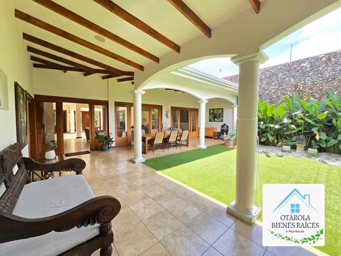 Venta de casa de lujo en trejos montealegre Escazu sin muebles - Imagen 7