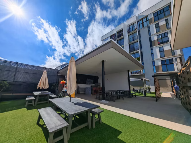 ¡Alquila en Vive Tibás! Apartamento con balcón y amenidades premium - Imagen 17