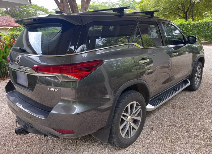 2017 Toyota Fortuner SRV