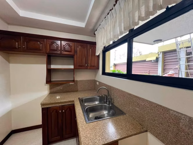 Alquiler de casa en cuidad Colón en Brazil de mora - Imagen 4