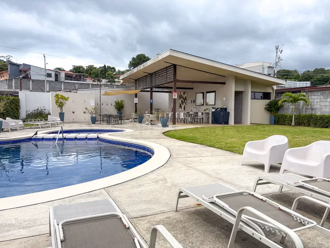 CASA EN GUAYABOS DE CURRIDABAT DE UN PISO EN CONDOMINIO - Imagen 18