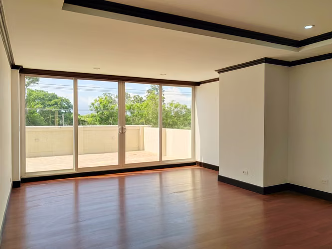 Apartamento de Lujo con Terraza en vista al parque La Sabana – 3 Habitaciones - Imagen 6
