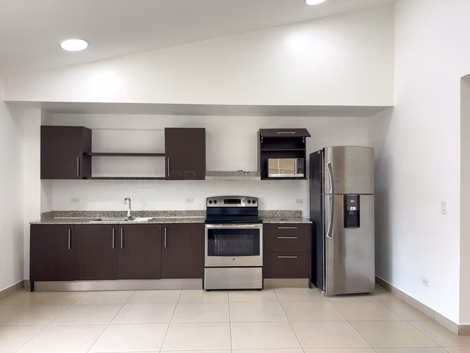 Alquiler Apartamento Amueblado en Sabana Con Vista a las Montañas - Imagen 10