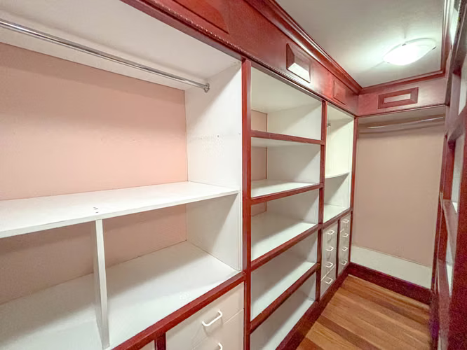 Alquiler Casa Independiente en Rohrmoser con Azotea Privada y Jacuzzi - Imagen 9