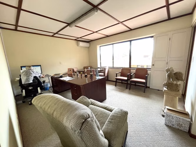 VENDO CASA EN ROHRMOSER. USO DE SUELO MIXTO - Imagen 11