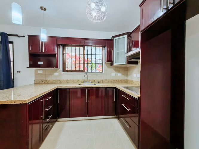 SE VENDE CASA EN CONDOMINIO SOL NACIENTE -Santa Ana Centro - Imagen 2