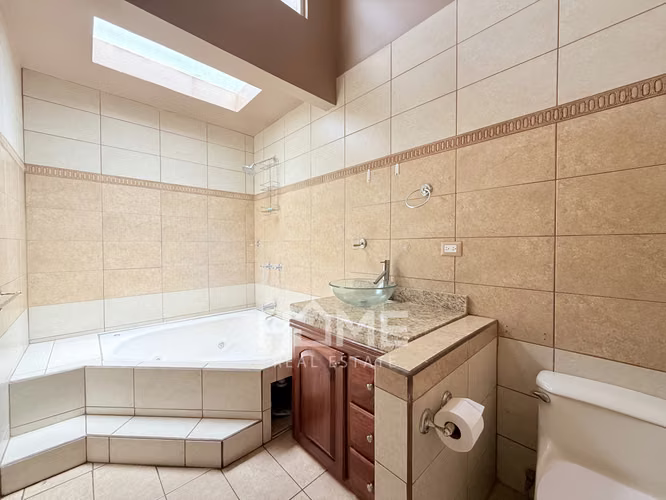 Alquiler de Apartamento en Sata Ana - Imagen 8