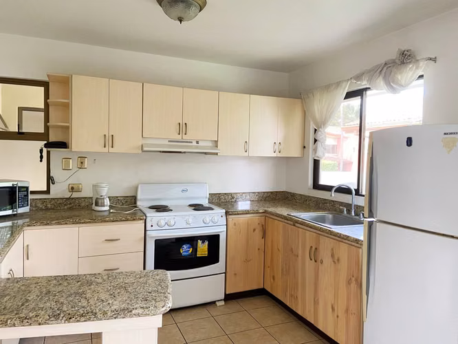 Apartamento amueblado en Condominio Seguro, Pozos 425.000 - Imagen 1