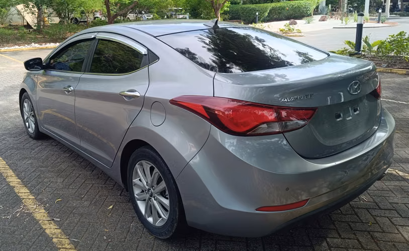 Hyundai Avante 2014 Full extras - Imagen 2