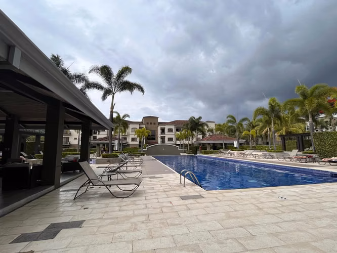 262 / Venta / Condominio Montesol / Primer piso / 2 balcones / Amenidades tipo resort