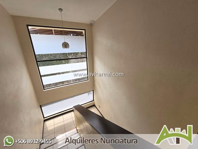 Apartamento Amueblado en Guachipelín de Escazú con AC - Imagen 4