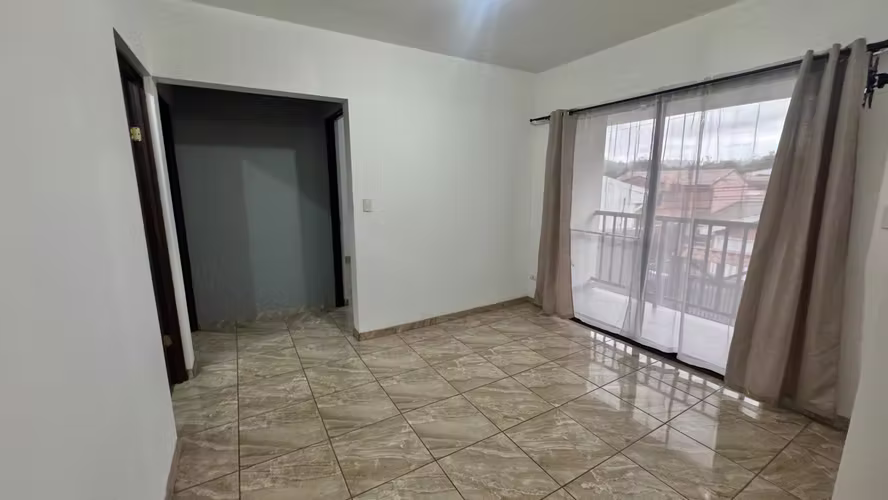 SE ALQUILA TRES RIOS APARTAMENTO SEGUNDO PISO ESTANCIA ANTIGUA