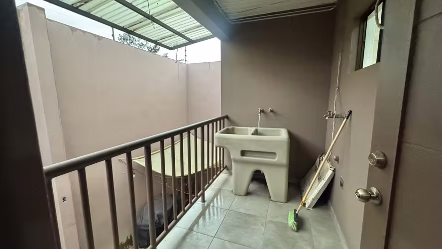 SE ALQUILA TRES RIOS APARTAMENTO SEGUNDO PISO ESTANCIA ANTIGUA