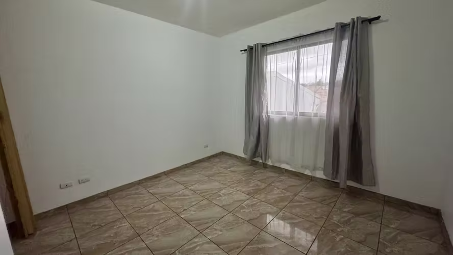 SE ALQUILA TRES RIOS APARTAMENTO SEGUNDO PISO ESTANCIA ANTIGUA