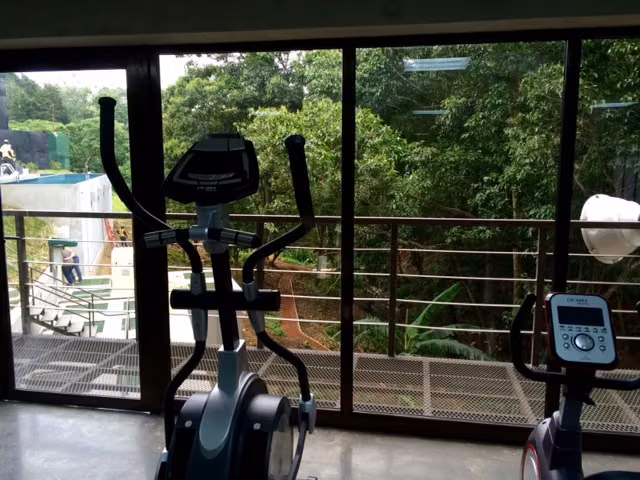 Condominio exclusivo ABITU con piscina, gimnasio, bosque y seguridad - Imagen 9