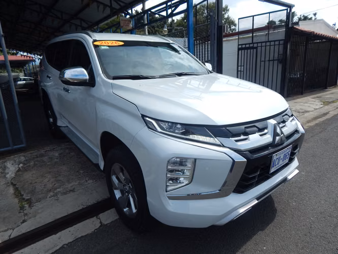MITSUBISHI MONTERO SPORT GT 4X4 LIMITED 2026 - Imagen 6