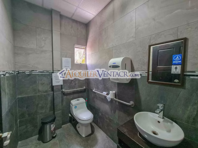 OFIBODEGA DE 625 M2 CON 1.132 M2 DE LOTE EN SAN ANTONIO ESCAZU - Imagen 5