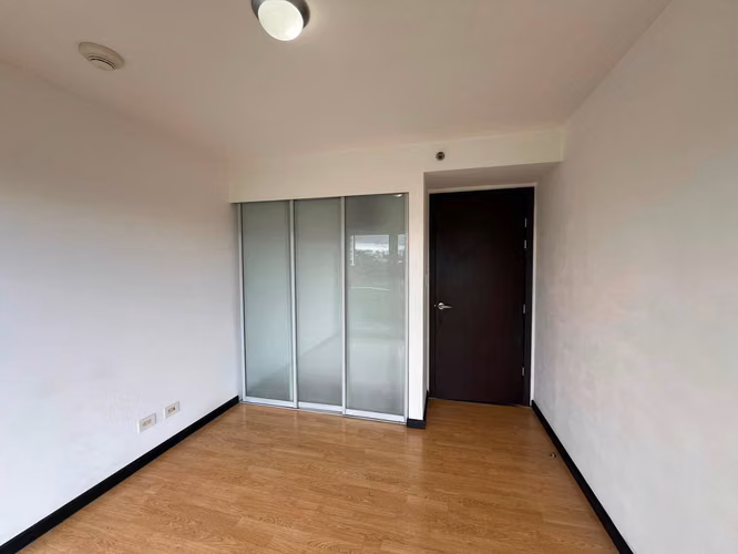 Alquiler de apartamento en PARADISUS ROHRMOSER tres habitaciones - Imagen 9