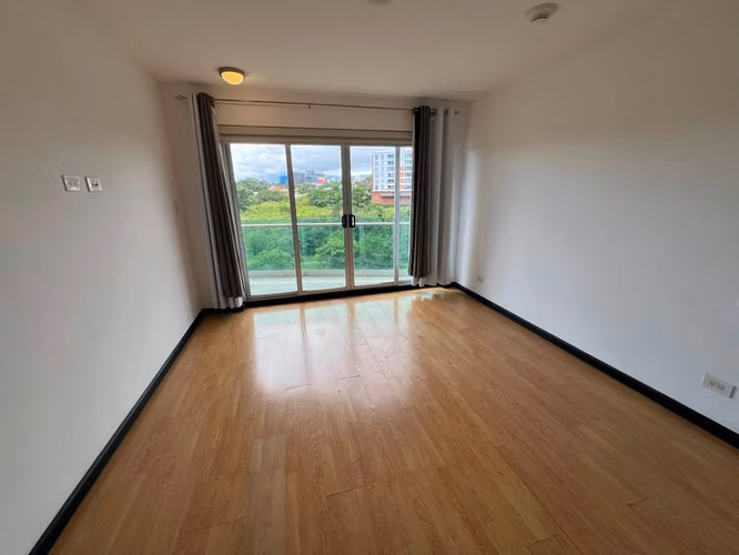Alquiler de apartamento en PARADISUS ROHRMOSER tres habitaciones - Imagen 14