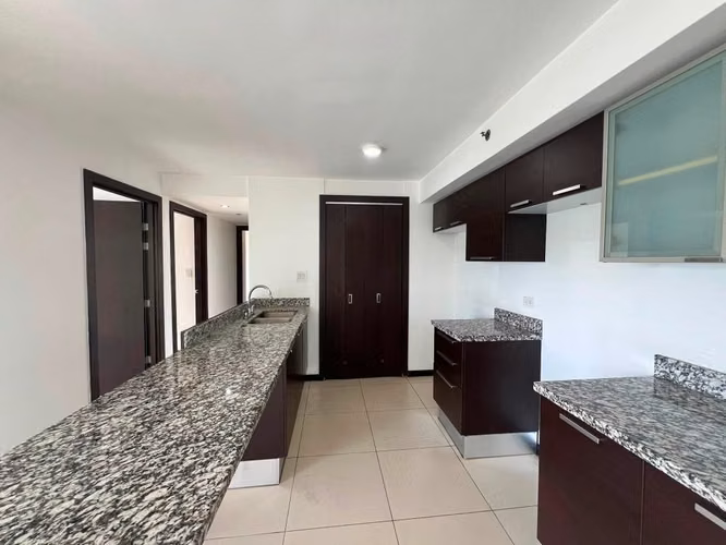 Alquiler de apartamento en PARADISUS ROHRMOSER tres habitaciones - Imagen 4