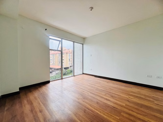 Se alquila apartamento en condominio en La Uruca con amenidades - Imagen 2
