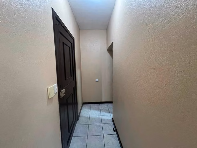 Alquiler de apartamento en Escazu centro sin muebles - Imagen 6