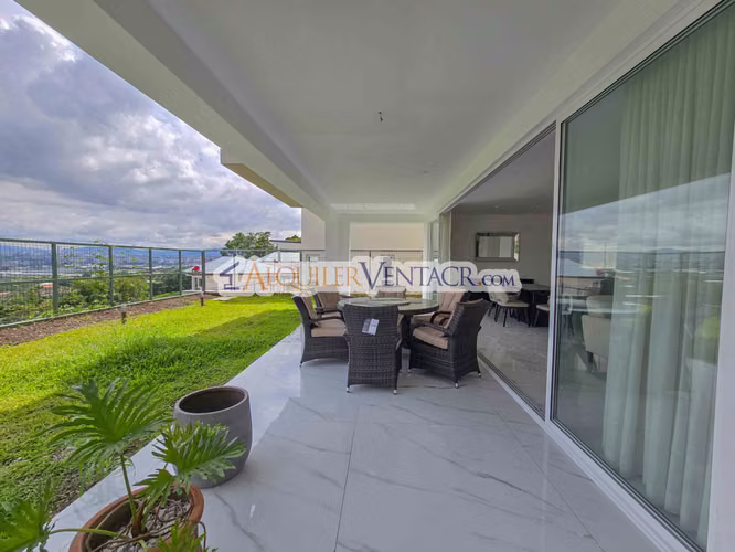 CONDO AMUEBLADO DE 305 M2 CON 546 M2 DE LOTE EN GUACHIPELIN ESCAZU - Imagen 2