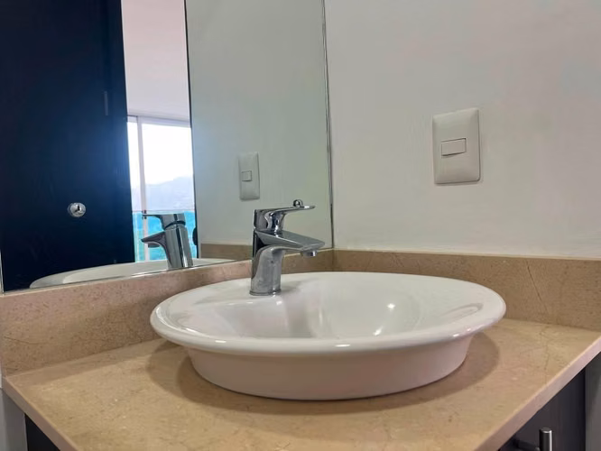 Se alquila apartamento en torre Ámbar sabana sur sin muebles - Imagen 3