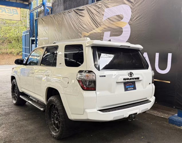 TOYOTA 4RUNNER SR5 2017 BLANCO AUTOMÁTICO 4X4 - Imagen 5