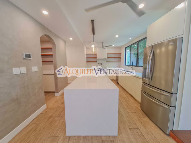 LUJOSA CASA AMUEBLADA DE 406 M2 CON PISCINA PROPIA EN JABONCILLOS - Imagen 12